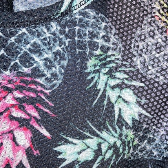 Jessica Simpson Pineapple Workout Tank Size Small - Picture 4 of 5